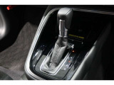 扱いやすい位置に配置されたフロアオートマチックです☆CVTを採用で滑らかでスムーズな走りが楽しめますよ♪