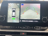 【アラウンドビューモニター】車を上から見下ろしているかのような映像で周囲の状況がひと目で確認、狭い駐車場に駐車するときも安心です♪