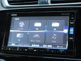 ナビゲーションはギャザズメモリーナビ(VRU-225CVi)を装着しております。AM、FM、CD、DVD再生、Bluetooth、音楽録音再生、フルセグTVがご使用いただけます。