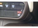 シートヒーター装備付き車!!座席に埋め込まれた電熱線によりシートを暖めることが出来る装備で、温められたシートは、寒い冬には最適です!!