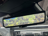 【デジタルインナーミラー】後席の大きな荷物や同乗者で後方が確認しづらい時でも安心!カメラが撮影した車両後方の映像をルームミラー内に表示。クリアな視界で状況の確認が可能です!