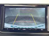 【バックモニター】後ろのカメラの映像をモニターに映し出すことができます!後方の見えない死角や、障害物との距離感をしっかり確認することができます!駐車が苦手な方におすすめです。