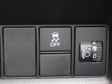 VSA(Vehicle Stability Assist)が装備!!VSAはコーナリング時の横滑りを抑制する機能と車両の急激な挙動変化を抑える機能で、安定した走行を実現していいます!!
