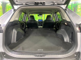 後席を格納すると、これだけの広さが!シーンに合わせたシートアレンジで、大きな荷物も積むことが出来ます♪