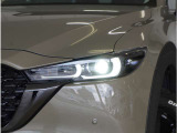 【LEDヘッドライト】省電力で長寿命の明るく運転しやすいLEDヘッドランプです。明るく照らすので暗い夜道からお客様を守ってくれます。お近くの広島マツダまでお越しください。