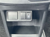 運転席用にシートヒーター付☆