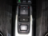 シフト操作はシンプルでスタイリッシュなスイッチ式となっております!