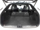 リヤシートを両方倒せば大きな荷物も車載可能です♪
