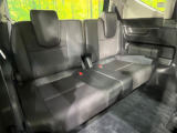 3列目シートはもちろん状態良好☆大人でもゆったりと座って頂けますので、大人数でのお出かけもラクラクです♪ご家族で、気の知れた仲間で、ドライブに行くのが楽しみですね♪