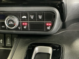 運転席/助手席シートヒーターで寒い日もすぐに温かくなり快適に過ごせます。2段階の温度調整が可能です
