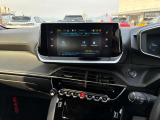 Apple CarPlay/Android Autotに対応したタッチスクリーン/Bluetooth接続によるミュージックプレイヤー接続/ハンズフリー通話