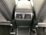 後席エアコン吹き出し口もついており、車内の温度をすばやく快適にしてくれます