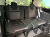 3列目シートはもちろん状態良好☆大人でもゆったりと座って頂けますので、大人数でのお出かけもラクラクです♪ご家族で、気の知れた仲間で、ドライブに行くのが楽しみですね♪