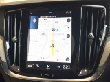 【9インチタッチスクリーン純正HDDナビ】「Apple Car Play」「Android Auto」対応のボルボ先進ナビゲーション「SENSUS」。最新地図データへ無料更新してお渡しします。