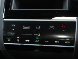 操作部に静電式タッチパネルを採用したフルオート・エアコンディショナー。Honda インターナビ同様、スマートフォン感覚の直感操作を実現しています。
