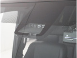 衝突被害軽減ブレーキ搭載。過信せずに運転に集中しましょう。