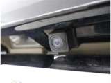 バックカメラが付いているので後方確認が非常にしやすいです。今や運転初心者も熟練者も必須装備!ついていて損はないですね♪