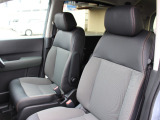 クリーニングをしっかり行っていますので、運転席・助手席どちらもきれいになっております!