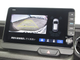 バックをするとき自動でリアの様子が映る『リアカメラ』付き! ナビ画面で確認しながらバックができますから安心ですね。でも、目視も大切ですよ!安全第一でお願いします!