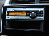 フィットに付いているギャザズマルチメディアCDコンポ(CX-128C)はCDプレーヤー・AM/FMチューナー付です。お好みの音楽を聞きながらのドライブは楽しさ倍増ですね!
