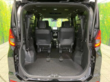 ラゲッジルームは、大容量のスペースを確保。普段のお買い物からレジャーまで、幅広く活躍してくれます!また、リアシートを倒すことでバリエーション豊かにお使いいただけます。