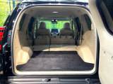 後席を格納すると、これだけの広さが!シーンに合わせたシートアレンジで、大きな荷物も積むことが出来ます♪
