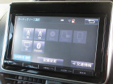 ナビゲーションは純正9インチSDナビを装着しております。AM、FM、CD、DVD再生、Bluetooth、音楽録音再生、フルセグTVがご使用いただけます。