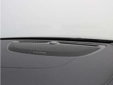 【harman/kardon】世界のオーディオファン垂涎のプレミアムサウンドシステムを搭載。原音に近い音場空間を忠実に再現。乗る人すべてに最良の音響体験を提供します。