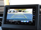 バックをするとき自動でリアの様子が映る『リアカメラ』付き!ナビ画面で確認しながらバックができますから安心ですね。でも、目視も大切ですよ!安全第一でお願いします!