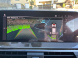 【アラウンドビューモニター】バックカメラに加え、360度のカメラで駐車も楽々。駐車が苦手な方でも安心してお乗りいただけます。