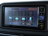 ダイハツ純正8インチメモリーナビ(NMZK-W72D)を装着しております。AM、FM、CD、DVD再生、Bluetooth、フルセグTVがご使用いただけます。初めて訪れた場所でも安心ですね!