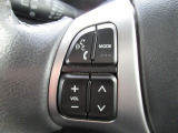 【 ステアリングスイッチ 】手元のスイッチで音量や選曲、ソース切り替えといった操作が可能です!!わざわざナビを操作しなくても良いので非常に便利な機能です!