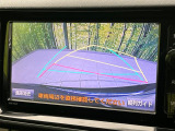 【バックカメラ】駐車時に後方がリアルタイム映像で確認できます。大型商業施設や立体駐車場での駐車時や、夜間のバック時に大活躍!運転スキルに関わらず、今や必須となった装備のひとつです!