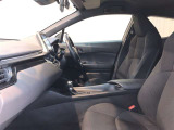 清潔で広々した座席です!是非、現車を見て体感してみてください。