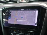 タッチスクリーンを採用。従来のナビゲーションシステムの域を超える、車両を総合的に管理するインフォテイメントシステムです。