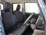 シート位置が高く広くて使いやすい室内空間です。ガラスが大きいので開放感があり、視界が良いので運転しやすいです♪