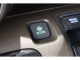 ECONスイッチの効果とあなたの運転で、クルマと力をあわせ「燃費向上=ガソリン代の節約=CO2 削減」のチャレンジをお楽しみください。