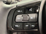 オーディオコントロールスイッチ付き!ハンドルを握ったままチャンネルや音量の調整が可能です。見た目以上に運転していると便利な機能なんですよ。