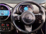 ミニ独特のゴーカートフィーリングと呼ばれる軽快なハンドリングはAT車、MT車のどちらでも楽しめます。