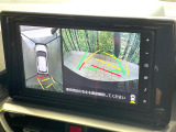 【パノラミックビューモニター】専用のカメラにより、上から見下ろしたような視点で360度クルマの周囲を確認することができます☆死角部分も確認しやすく、狭い場所での切り返しや駐車もスムーズに行えます。