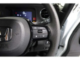 Hondaセンシングの機能のひとつ、アダプティブクルーズコントロール付!アクセルから足を離しても設定したスピードと前車との車間を保ち走行してくれます!車線維持もアシスト☆高速道路で疲労軽減ですね☆