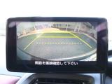 バックカメラが装備されており、後方の安全確認はもちろんのこと狭い場所での駐車や雨の日・夜間など視界の悪いコンディションでのストレスの軽減にもなります!