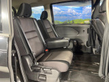 後部座席も気になるようなキズ・汚れやへたり等、大きなダメージはなく、良好な状態です。
