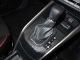 シフトレバーはフロアタイプです!