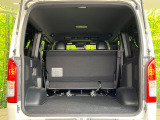 普段のお買い物や通勤、送迎等に十分な荷室スペースを確保しております。セカンドシートを倒すと、大きな荷物の積載も可能です♪