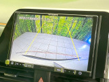 【バックカメラ】駐車時に後方がリアルタイム映像で確認できます。大型商業施設や立体駐車場での駐車時や、夜間のバック時に大活躍!運転スキルに関わらず、今や必須となった装備のひとつです!