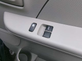 運転席、助手席パワーウィンドウ付車です。