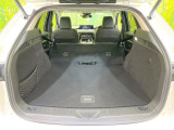 後席を格納すると、これだけの広さが!シーンに合わせたシートアレンジで、大きな荷物も積むことが出来ます♪