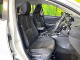 運転席シート廻りは使用感も少なく、良好な状態となっています。前オーナー様が丁寧に使っていたことがよくわかりますね。