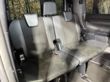 3列目シートはもちろん状態良好☆大人でもゆったりと座って頂けますので、大人数でのお出かけもラクラクです♪ご家族で、気の知れた仲間で、ドライブに行くのが楽しみですね♪